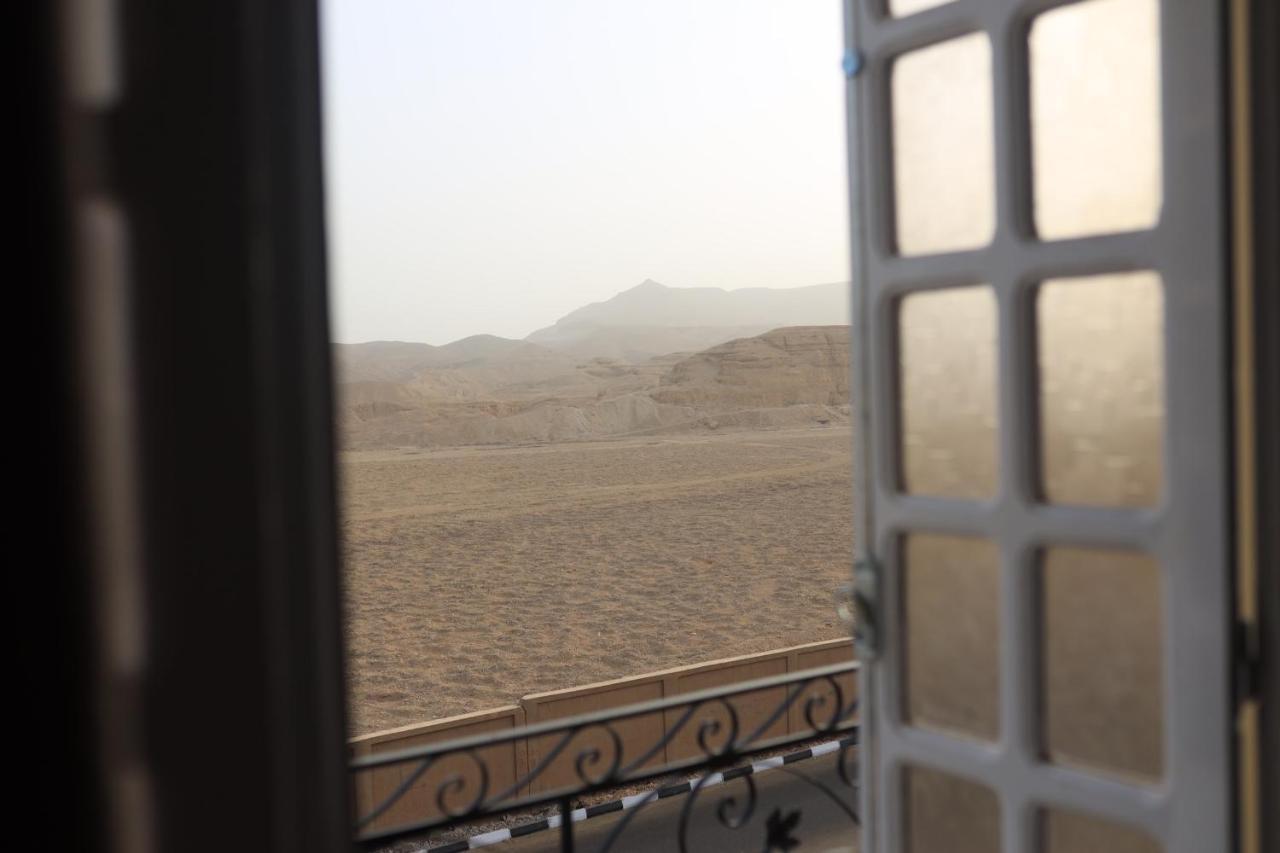 Royal Mountain * Luxor